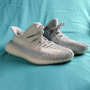 Yeezy boost 350 V2 cloud white
